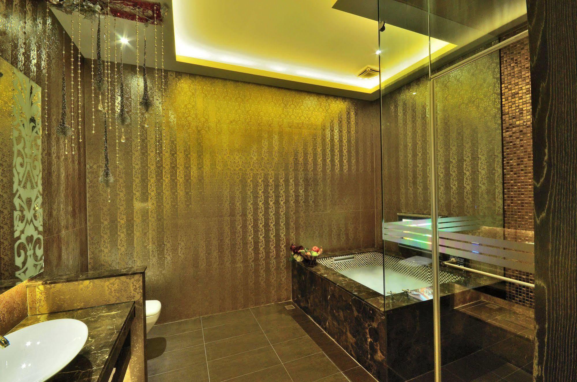 Hea Duenn Motel 台中市 エクステリア 写真